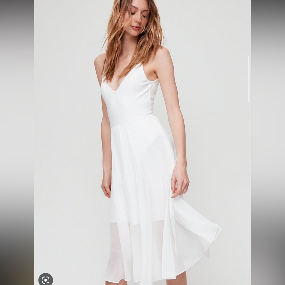 NWOT Wilfred Daphnee Dress